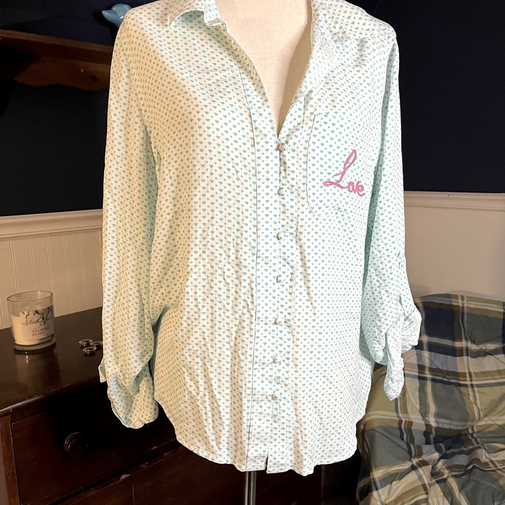 NWOT WOMEN’s Button Up Blouse! Size XL! Perfect for Valentine’s Day!
